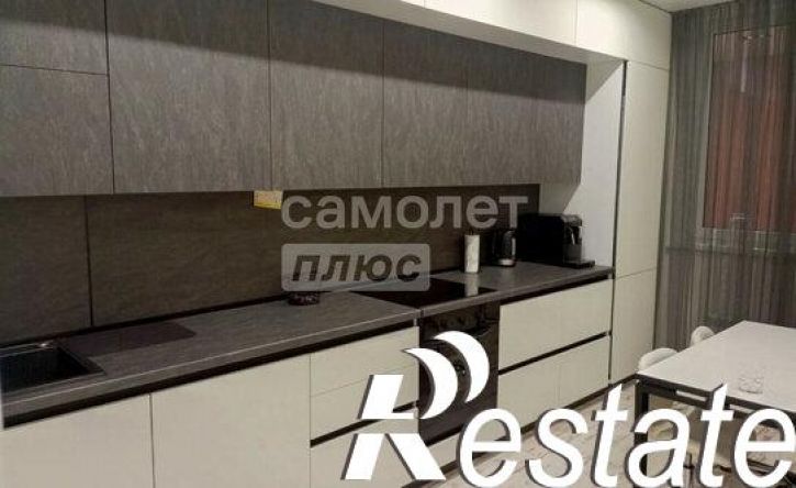 2-комн квартира улица Белгородского Полка, 82,  д. 82