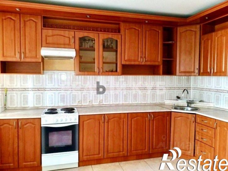 4-комн квартира улица Белгородского Полка, 50,  д. 50