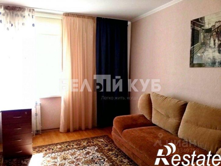 4-комн квартира улица Белгородского Полка, 50,  д. 50
