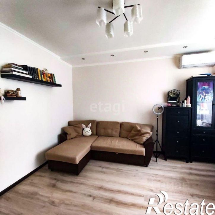 2-комн квартира улица Костюкова, 11В,  д. 11В