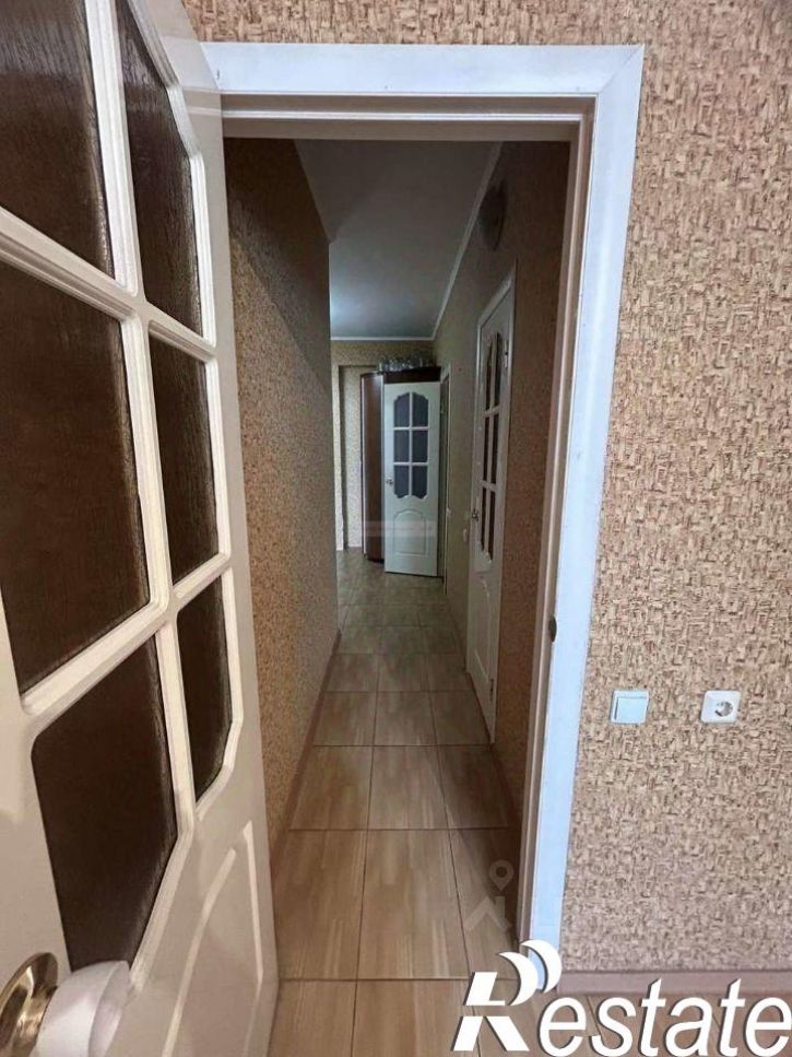 2-комн квартира улица Есенина, 8А,  д. 8А