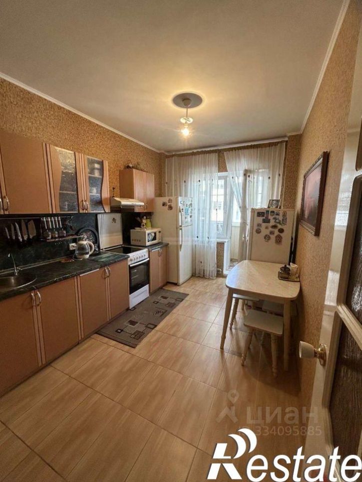 2-комн квартира улица Есенина, 8А,  д. 8А