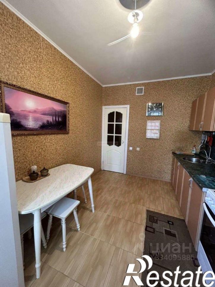 2-комн квартира улица Есенина, 8А,  д. 8А
