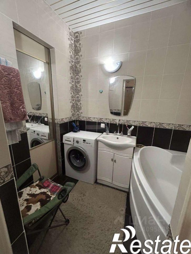 2-комн квартира улица Есенина, 8А,  д. 8А