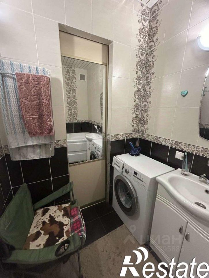 2-комн квартира улица Есенина, 8А,  д. 8А