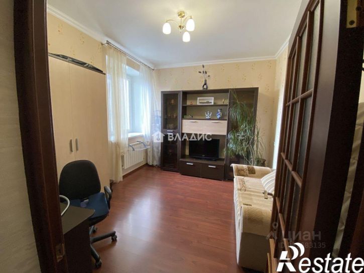 3-комн квартира улица Костюкова, 36А,  д. 36А