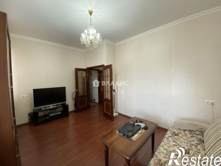 3-комн квартира улица Костюкова, 36А,  д. 36А