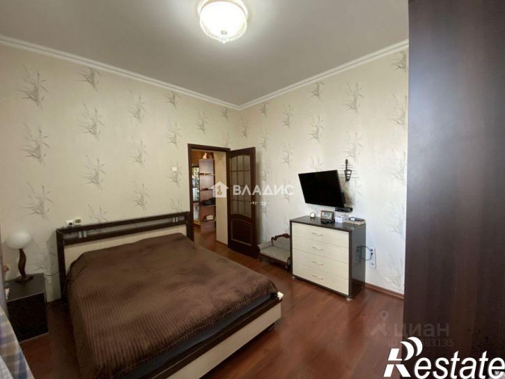 3-комн квартира улица Костюкова, 36А,  д. 36А