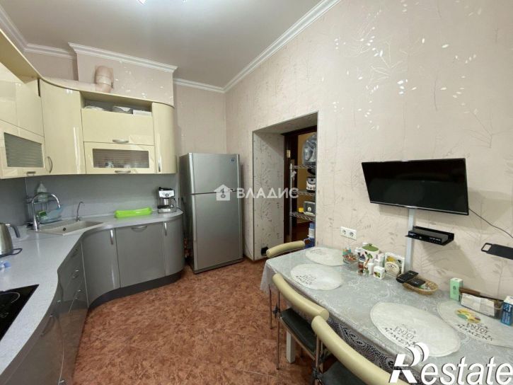3-комн квартира улица Костюкова, 36А,  д. 36А