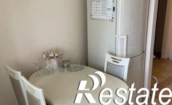2-комн квартира улица Есенина, 50Б,  д. 50Б