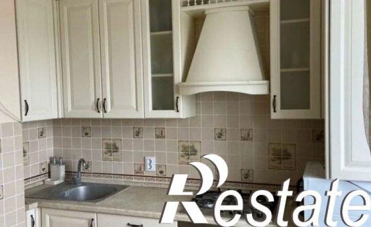 2-комн квартира улица Есенина, 50Б,  д. 50Б