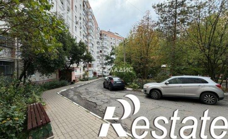 3-комн квартира улица Есенина, 28,  д. 28
