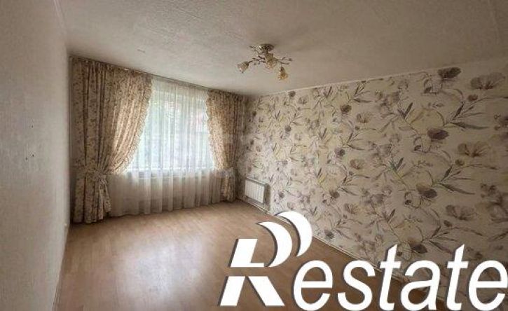 2-комн квартира улица Есенина, 50,  д. 50
