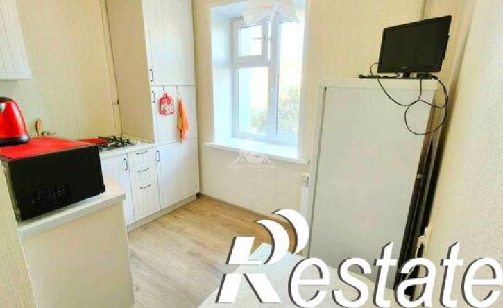 3-комн квартира улица Белгородского Полка, 32,  д. 32