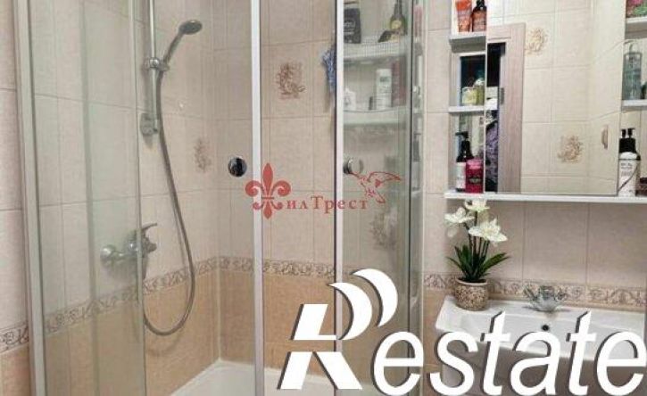 3-комн квартира улица 5 Августа, 13Б,  д. 13Б