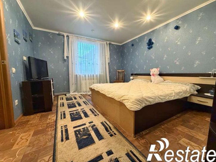 2-комн квартира Апанасенко улица, 54