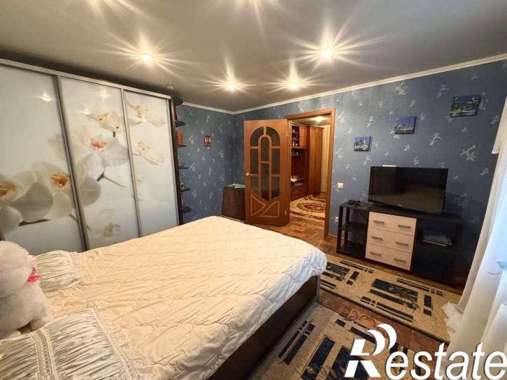 2-комн квартира Апанасенко улица, 54