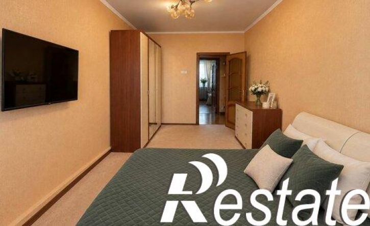 2-комн квартира улица Есенина, 44А,  д. 44А