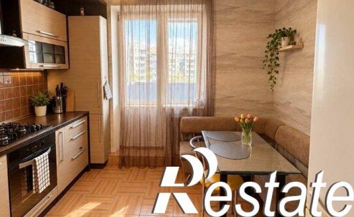 2-комн квартира улица Есенина, 44А,  д. 44А