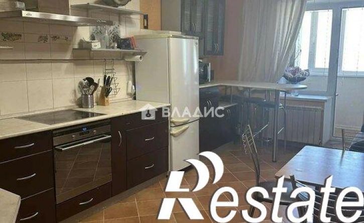 2-комн квартира улица Есенина, 20В,  д. 20В