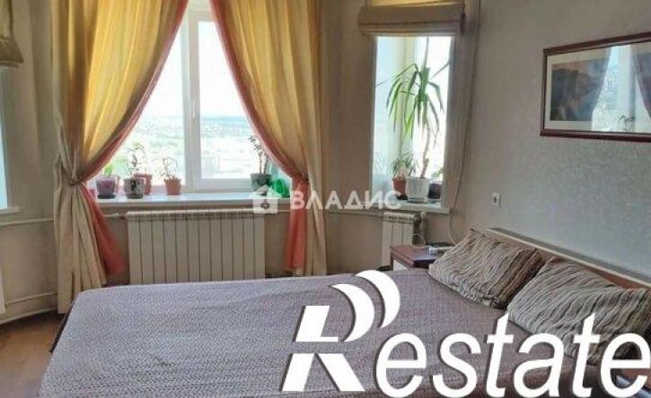 2-комн квартира улица Есенина, 20В,  д. 20В