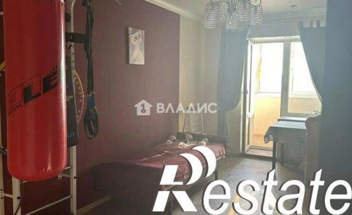 2-комн квартира улица Есенина, 20В,  д. 20В