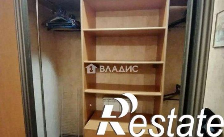 2-комн квартира улица Есенина, 20В,  д. 20В