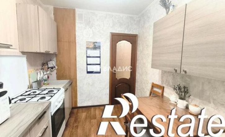 3-комн квартира Спортивная улица, 1,  д. 1