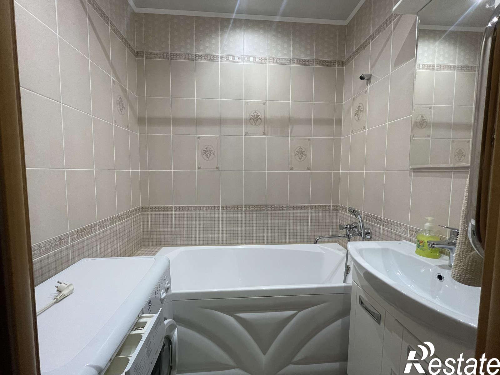 Купить квартиру за 4 750 000 рублей на Губкина улица, 17