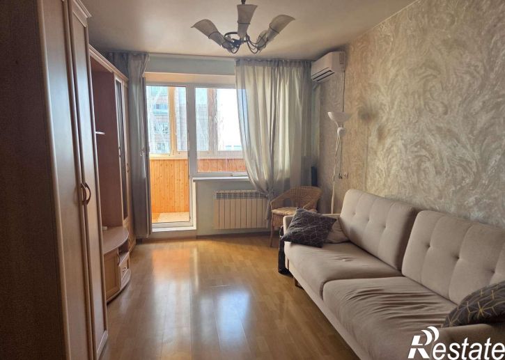 3-комн квартира Есенина улица, 12