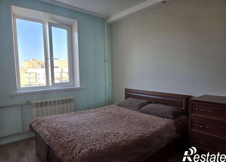 3-комн квартира Есенина улица, 12