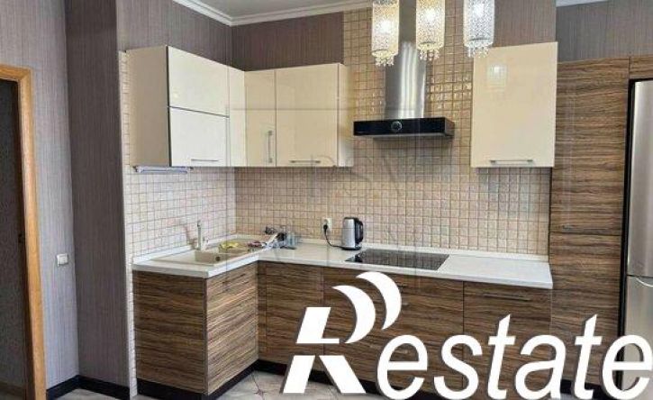 3-комн квартира улица Белгородского Полка, 62,  д. 62