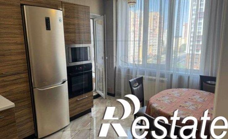 3-комн квартира улица Белгородского Полка, 62,  д. 62