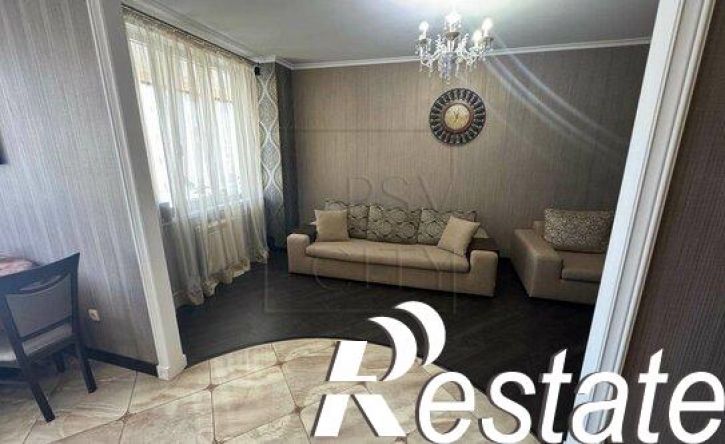 3-комн квартира улица Белгородского Полка, 62,  д. 62