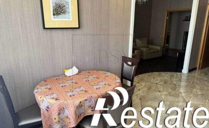 3-комн квартира улица Белгородского Полка, 62,  д. 62