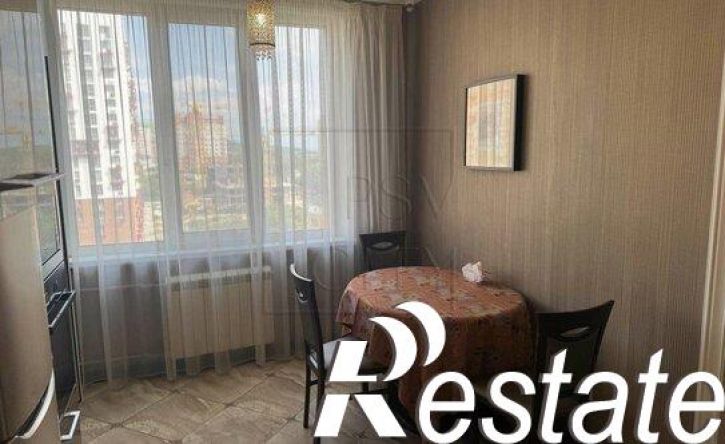 3-комн квартира улица Белгородского Полка, 62,  д. 62