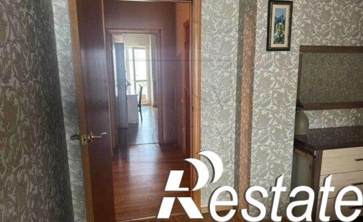 3-комн квартира улица Белгородского Полка, 62,  д. 62