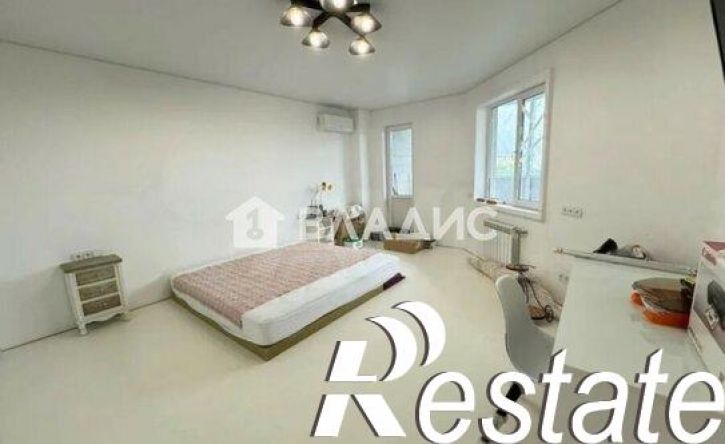 3-комн квартира улица Горького, 54В,  д. 54В