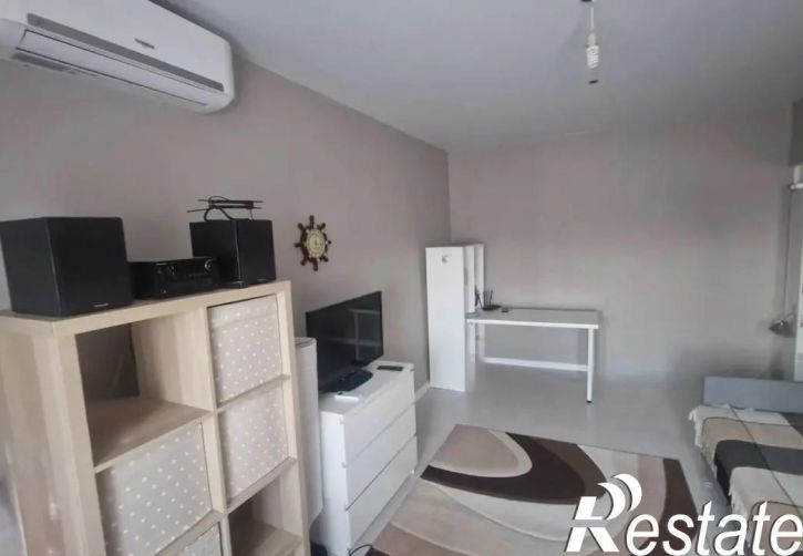 2-комн квартира Победы улица, 83