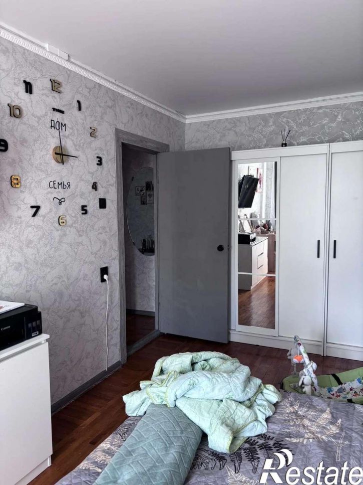 4-комн квартира Буденного улица, 13
