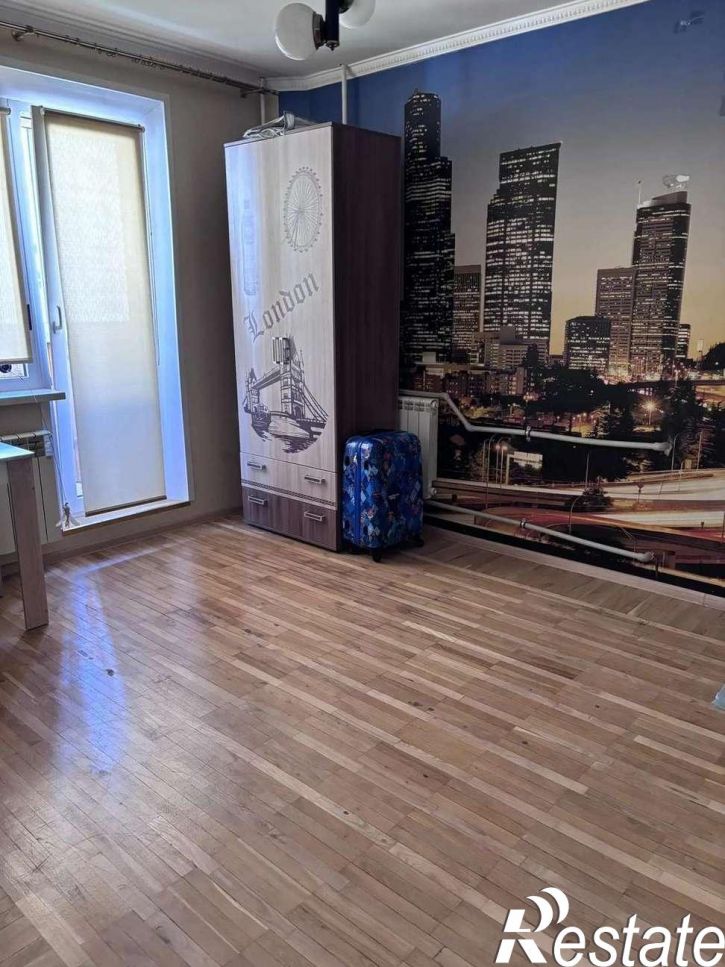 4-комн квартира Буденного улица, 13