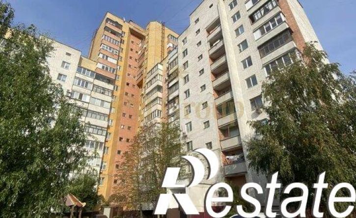 4-комн квартира улица Николая Чумичова, 70,  д. 70