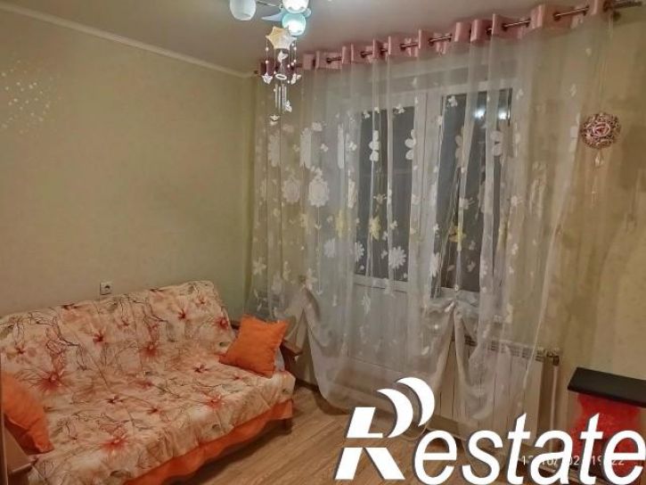3-комн квартира Есенина улица, 44А