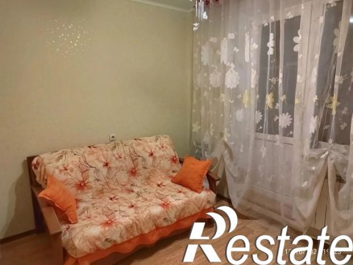 3-комн квартира Есенина улица, 44А