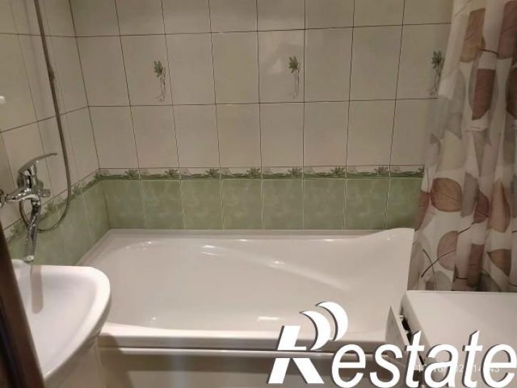 3-комн квартира Есенина улица, 44А