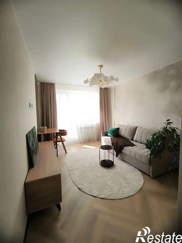 2-комн квартира 1 Салюта бульвар, 2