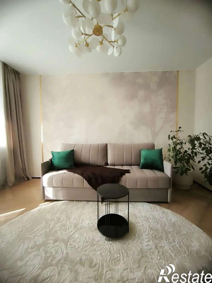 2-комн квартира 1 Салюта бульвар, 2