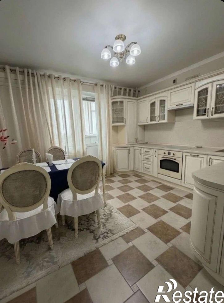 2-комн квартира Гостенская улица, 12
