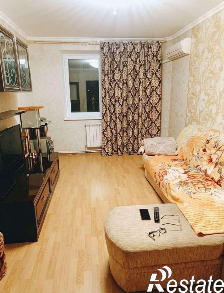 3-комн квартира Есенина улица, 48