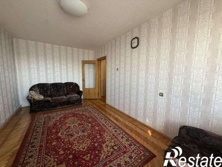 3-комн квартира Славы проспект, 6